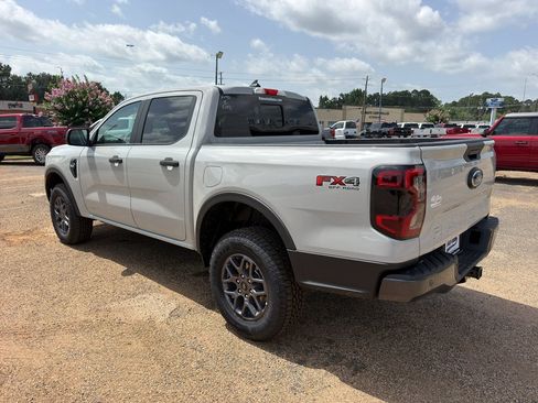 New 2026 Ford Ranger XLT w/ Equipment Group 301A High AWD/4WD image 3