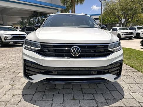 Used 2023 Volkswagen Tiguan SE R-Line FWD image 19