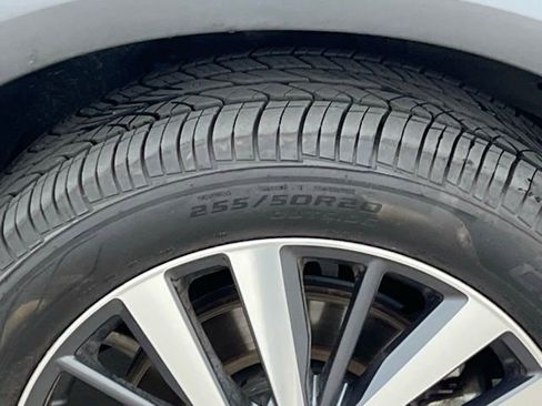 Used 2022 Nissan Pathfinder Platinum w/ Lighting Package (N92) image 8