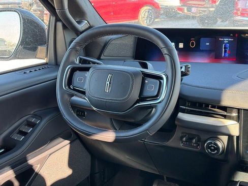 New 2025 Lincoln Navigator Reserve w/ Jet Appearance Package image 13