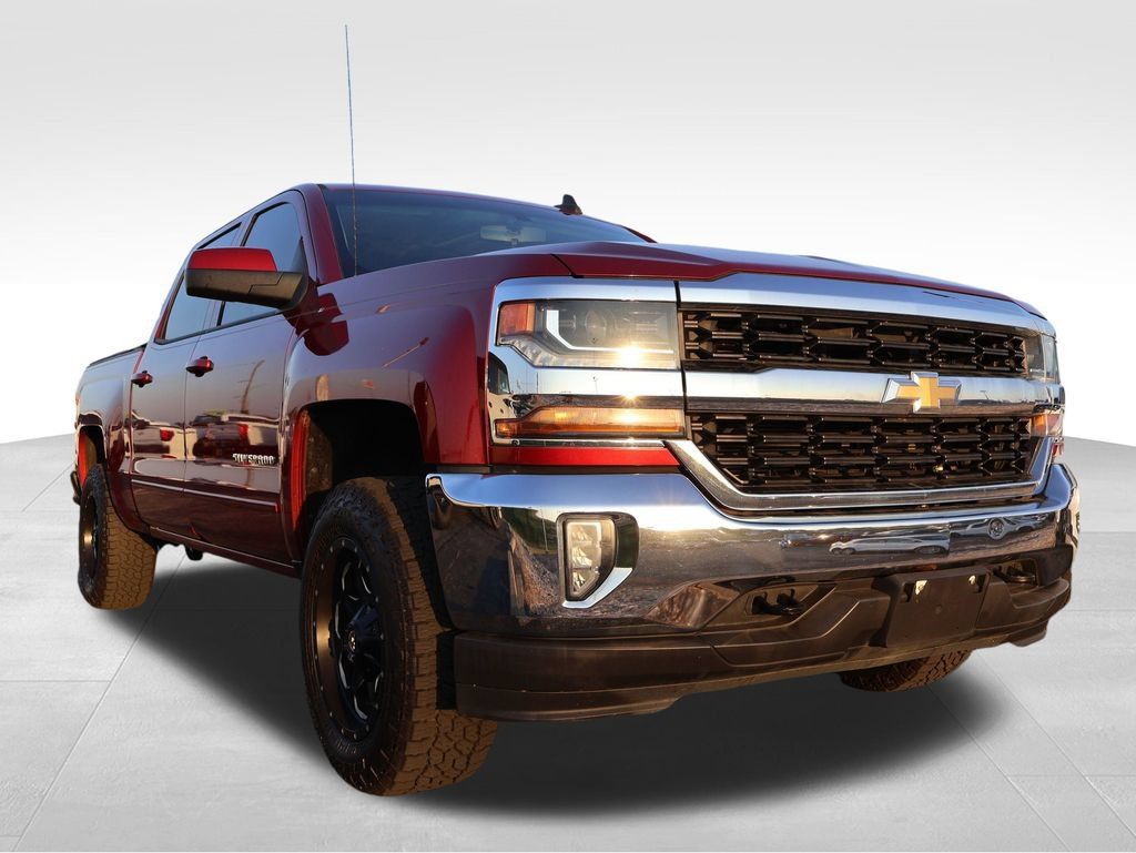 Used 2018 Chevrolet Silverado 1500 LT w/ All Star Edition AWD/4WD image 11