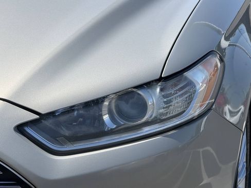 Used 2016 Ford Fusion SE w/ Equipment Group 502A FWD image 21