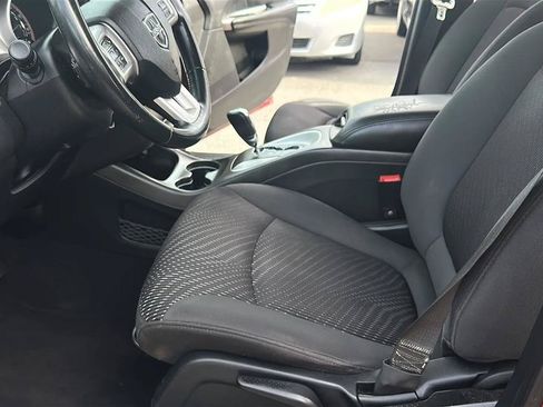 Used 2018 Dodge Journey SE FWD image 20