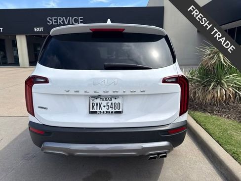 Certified 2022 Kia Telluride SX w/ SX Prestige Package AWD/4WD image 3