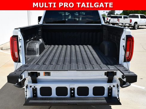 New 2026 GMC Sierra 1500 SLT w/ SLT Premium Plus Package AWD/4WD image 12