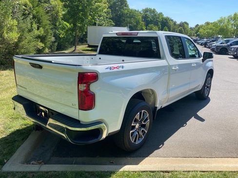 Used 2024 Chevrolet Silverado 1500 LT AWD/4WD image 31