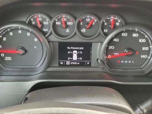 Used 2024 Chevrolet Silverado 2500 Custom w/ Custom Value Package image 33