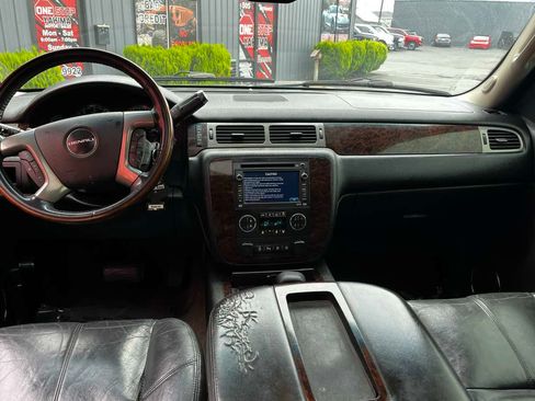 Used 2008 GMC Yukon XL Denali AWD/4WD image 7