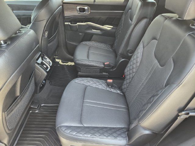 Used 2023 Kia Sorento SX Prestige AWD/4WD image 29