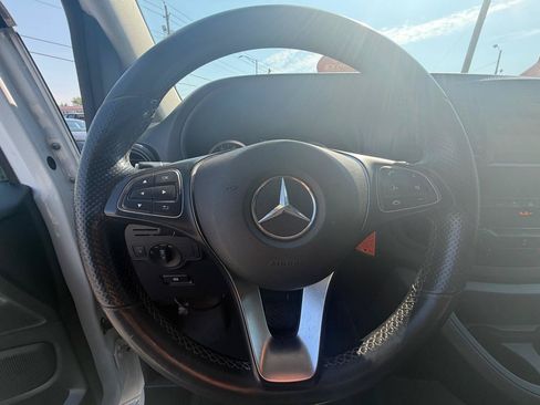 Used 2020 Mercedes-Benz Metris image 18