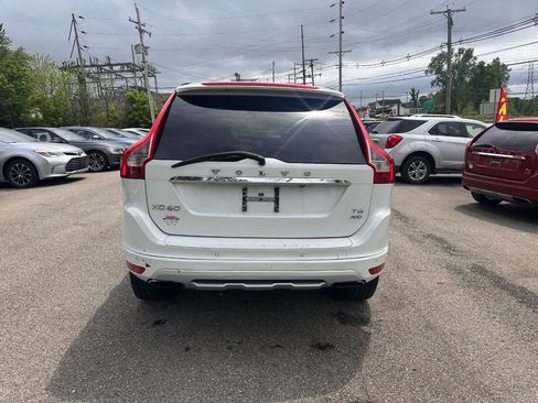 Used 2017 Volvo XC60 T6 Dynamic w/ Preferred Option Package AWD/4WD image 4