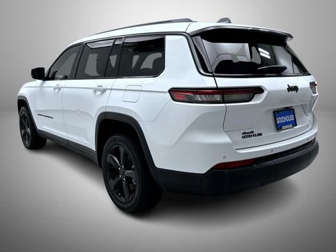 Used 2023 Jeep Grand Cherokee L Laredo AWD/4WD image 7