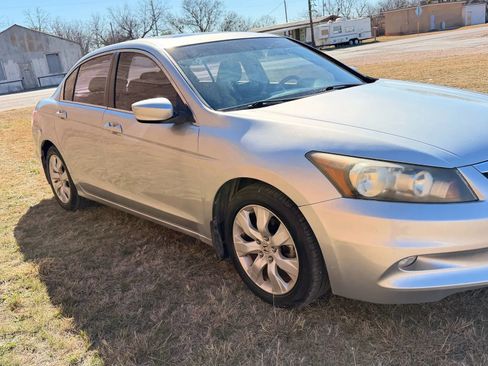 Used 2011 Honda Accord EX image 7