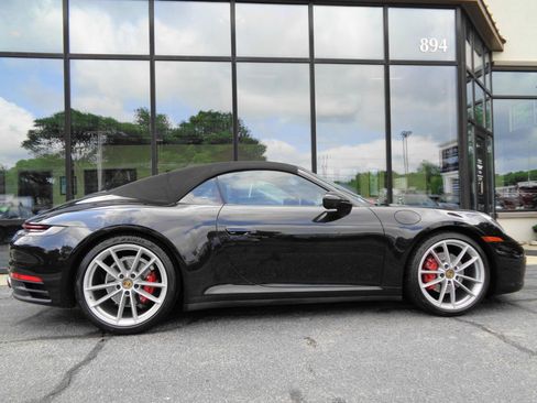 Used 2021 Porsche 911 Carrera image 11