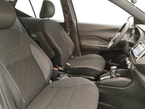 Used 2019 Nissan Kicks S FWD image 21