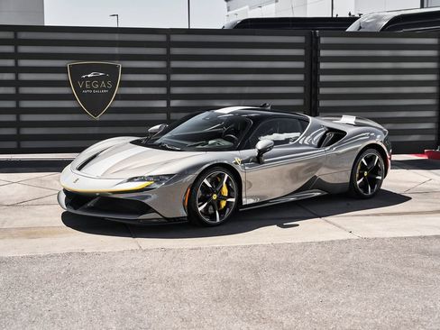Used 2021 Ferrari SF90 Stradale AWD/4WD image 5