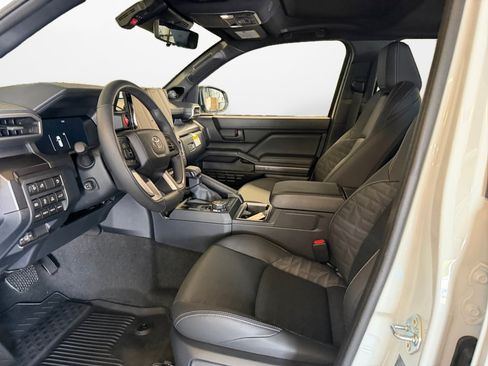 Certified 2026 Toyota 4Runner TRD Off-Road Premium w/ Tow Technology Package AWD/4WD image 11