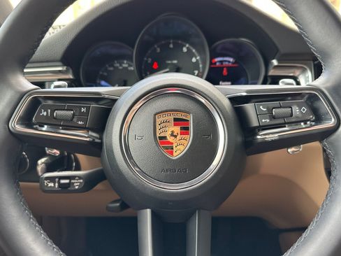 Used 2026 Porsche Macan AWD/4WD image 24