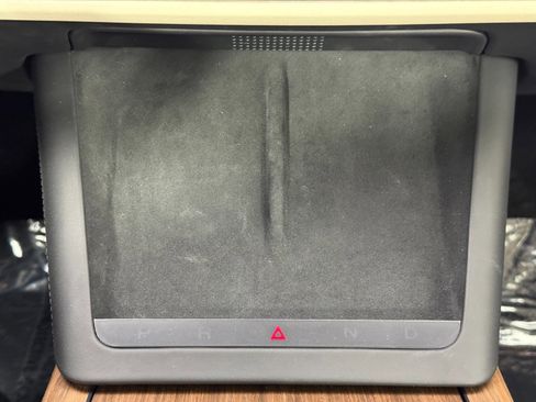 Used 2021 Tesla Model S Plaid image 34