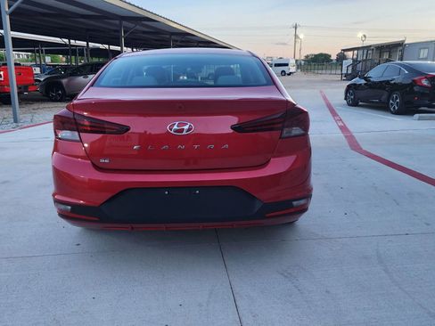 Used 2020 Hyundai Elantra SE w/ Winter Weather Package image 7