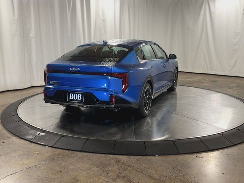 New 2025 Kia K4 GT-Line image 8