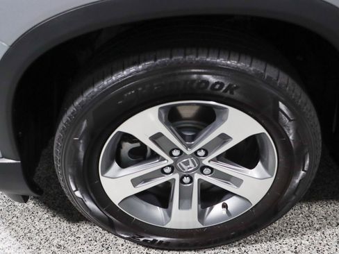 Used 2024 Honda Pilot EX-L image 11