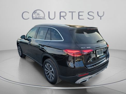 Certified 2026 Mercedes-Benz GLC 300 image 3