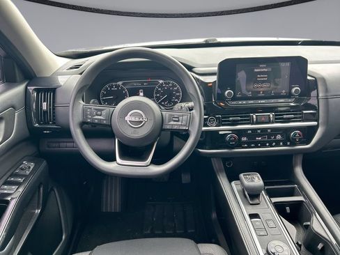Used 2022 Nissan Pathfinder S AWD/4WD image 10