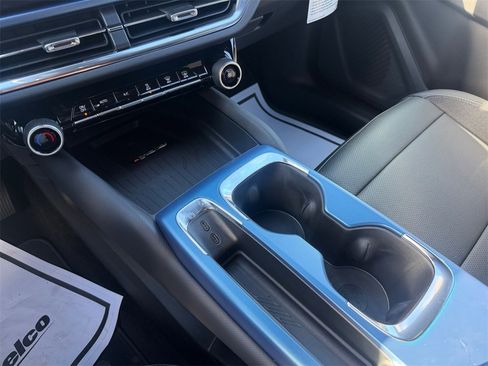 New 2026 Chevrolet Equinox EV LT image 19