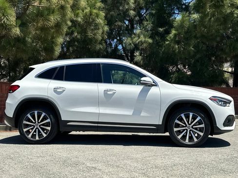 Certified 2023 Mercedes-Benz GLA 250 image 3