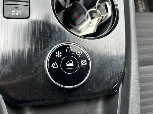 Used 2026 Nissan Rogue SV AWD/4WD image 37