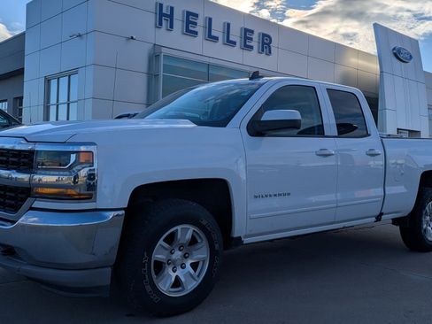 Used 2018 Chevrolet Silverado 1500 LT image 3
