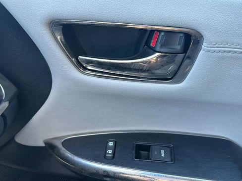 Used 2013 Toyota Avalon XLE Premium image 39