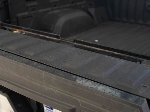 Used 2023 GMC Sierra 1500 SLT w/ SLT Premium Plus Package image 17