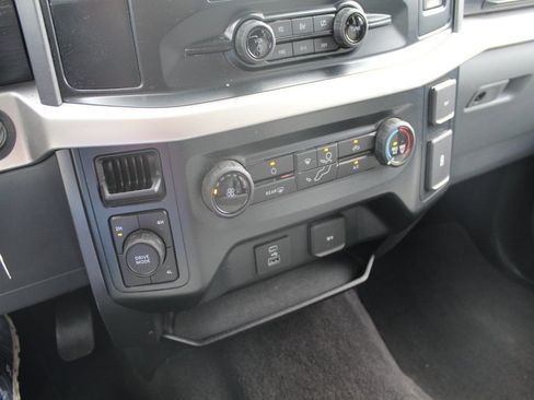 Used 2021 Ford F150 XLT image 18