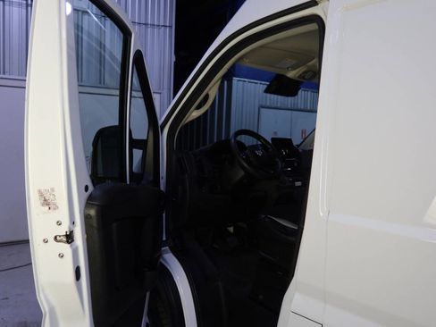 Used 2023 RAM ProMaster 2500 w/ Driver Convenience Group image 19