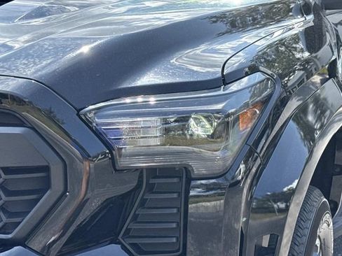 Used 2024 Toyota Tacoma TRD Sport w/ TRD Sport Upgrade Package RWD image 10