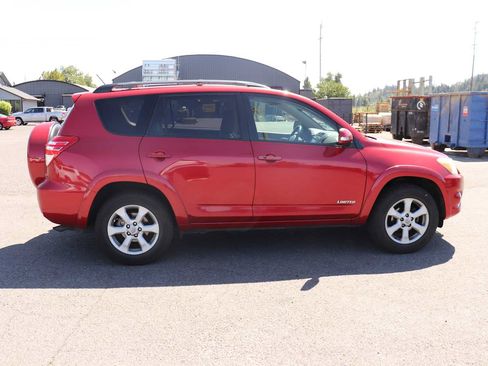 Used 2011 Toyota RAV4 Limited w/ Limited Extra Value Pkg AWD/4WD image 4