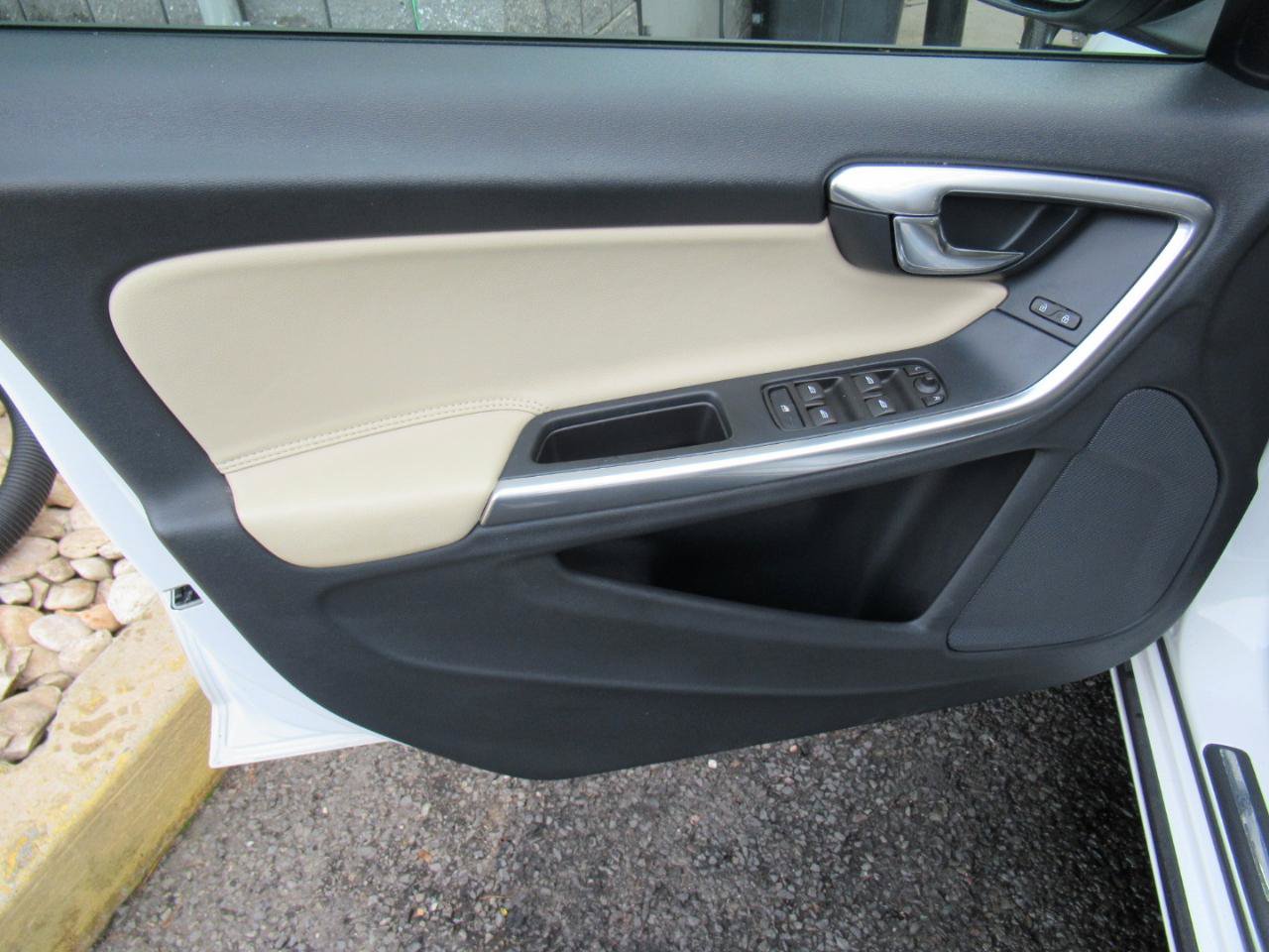 Used 2017 Volvo S60 T5 Dynamic AWD/4WD image 10