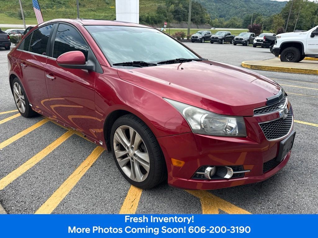 Used 2014 Chevrolet Cruze LTZ w/ RS Package FWD image 3