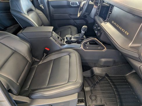 New 2025 Ford Bronco Badlands image 22