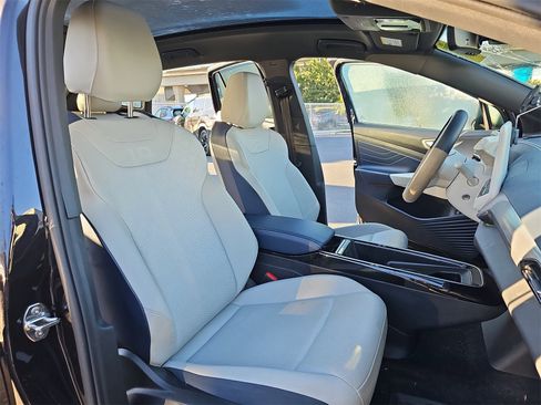 Certified 2023 Volkswagen ID.4 Pro S image 10