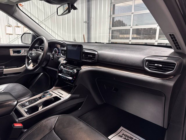 Used 2023 Ford Explorer Limited AWD/4WD image 28