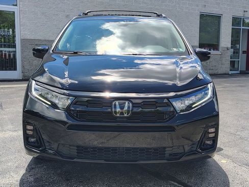Used 2025 Honda Odyssey Elite image 3