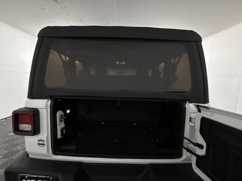 Used 2020 Jeep Wrangler Sport image 24