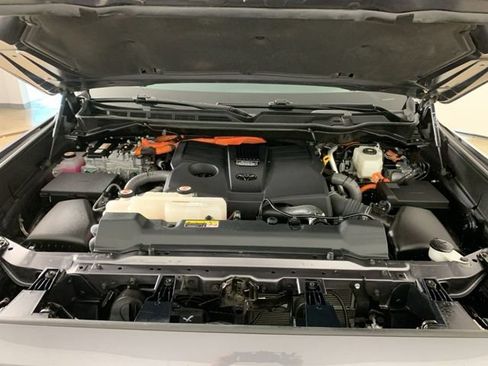 Used 2023 Toyota Sequoia SR5 w/ SR5 Premium Package AWD/4WD image 47