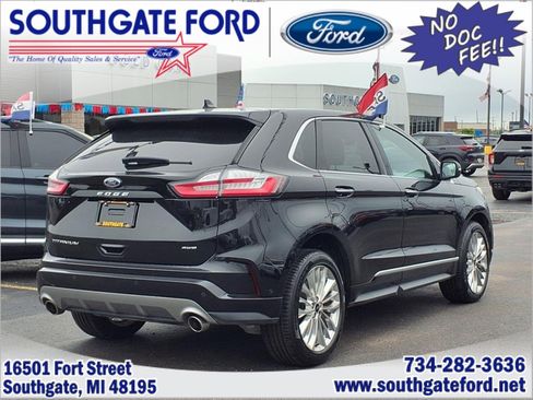 Used 2022 Ford Edge Titanium w/ Equipment Group 301A image 2
