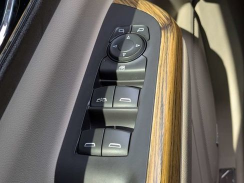 Used 2018 GMC Acadia Denali FWD image 29