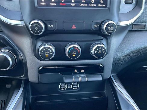 Used 2021 RAM 1500 Big Horn image 17