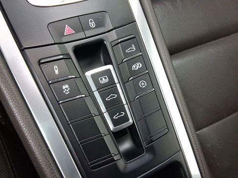 Certified 2017 Porsche 911 Carrera S image 28